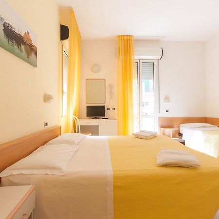 Hotel Paola Garden - Nuova Gestione Bellariva Di Rimini Екстериор снимка