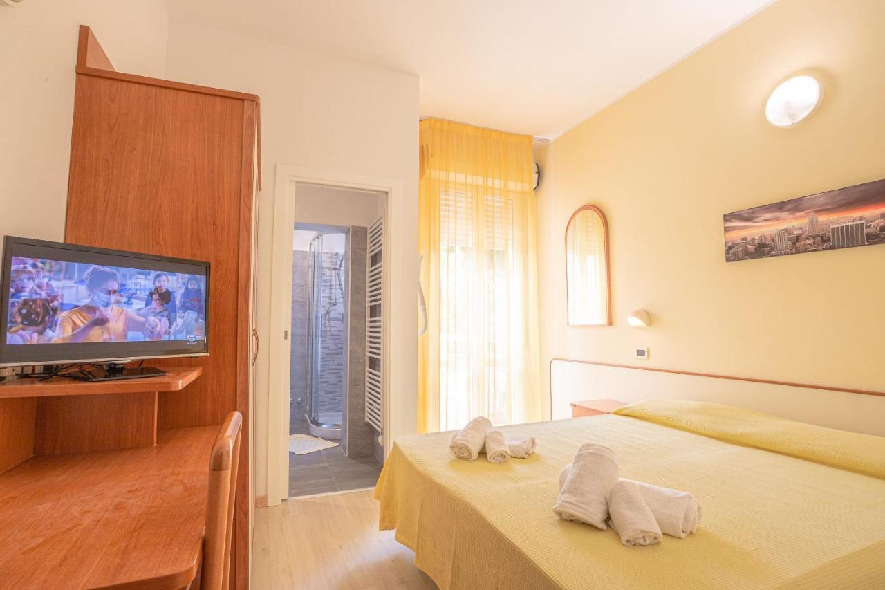 Hotel Paola Garden Bellariva Di Rimini Екстериор снимка