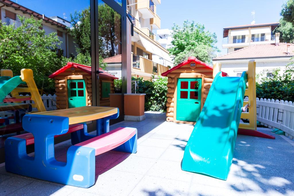 Hotel Paola Garden - Nuova Gestione Bellariva Di Rimini Екстериор снимка