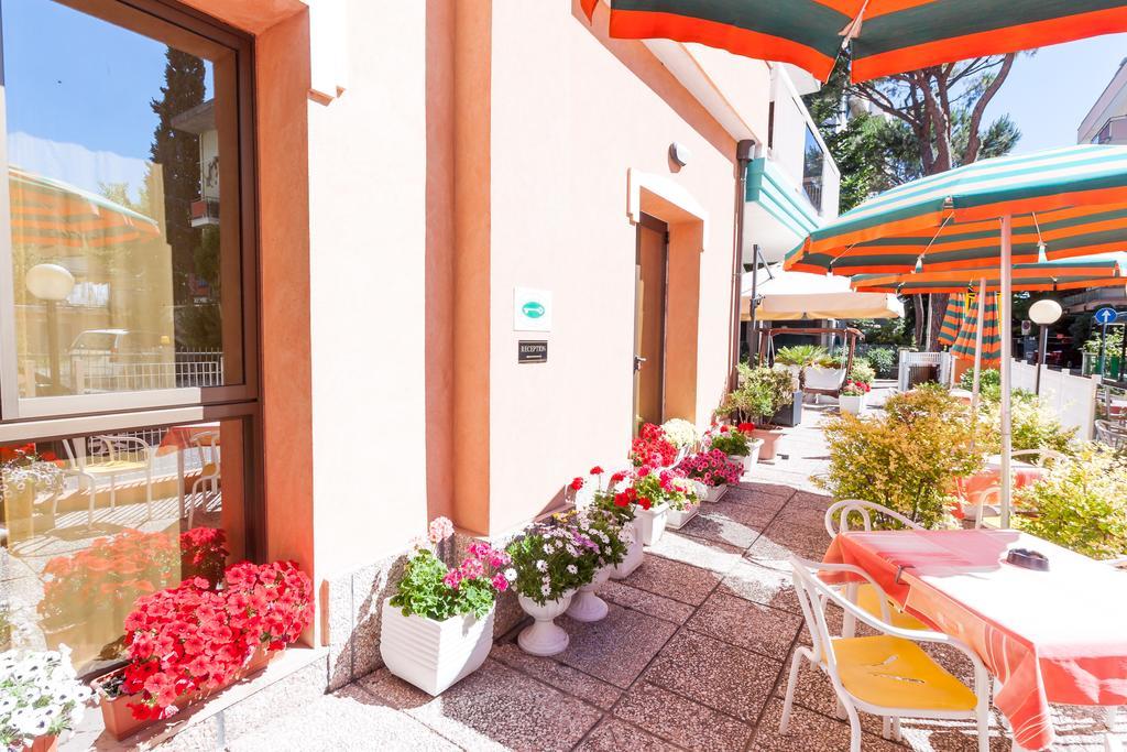 Hotel Paola Garden - Nuova Gestione Bellariva Di Rimini Екстериор снимка